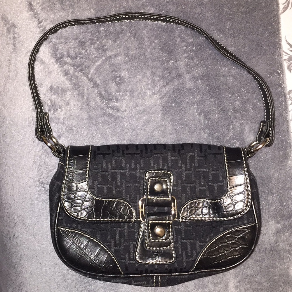 Small Tommy Hilfiger Black Purse